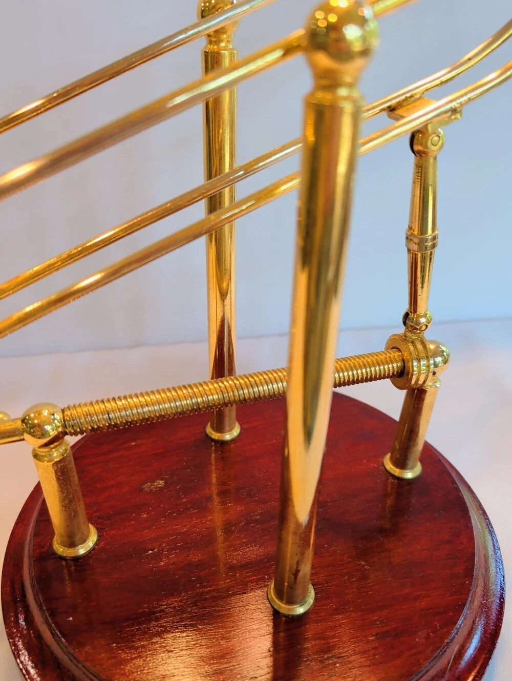 Mechanical Wine Decanting Cradle Brass & Wood Hong Kong  13 x 9